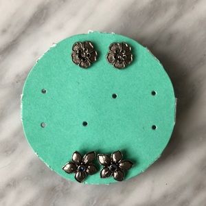 Two sets of flower studs NEVER WORN!